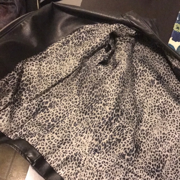 Leather jacket - Picture 4 of 6